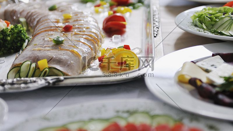 餐饮加盟，如何挑选十大品牌中的佼佼者？**